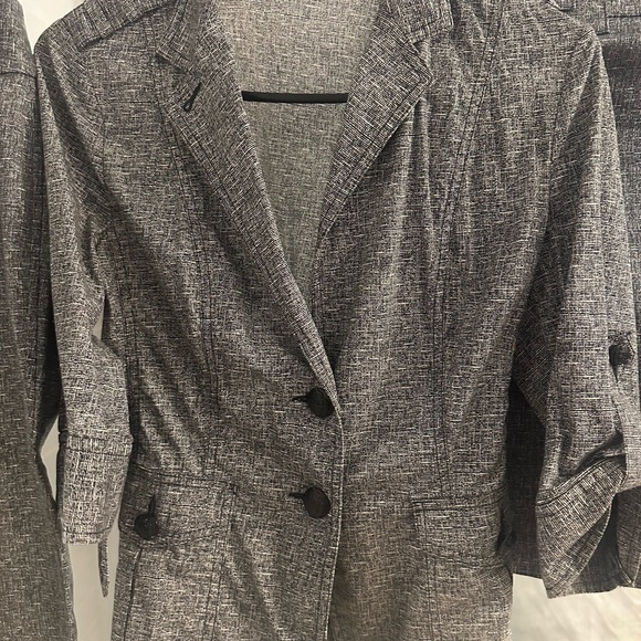 Express 3 piece suit - Picture 2 of 7